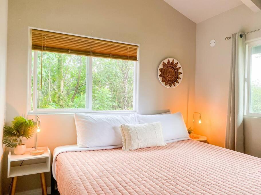 Appartement Hibiscus Hale, Full Kitchen, King Bed, Parking à Keaau Extérieur photo