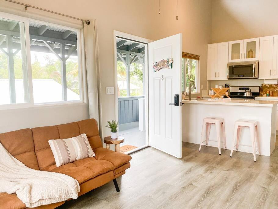 Appartement Hibiscus Hale, Full Kitchen, King Bed, Parking à Keaau Extérieur photo